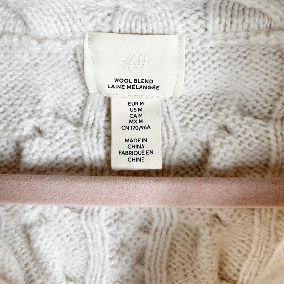 H&M cream cable knit sweater, zippered  collar, Medium - Picture 6 of 11